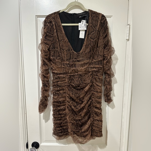 Zara blogger long sleeve tulle.snake print ruched dress - Picture 11 of 11